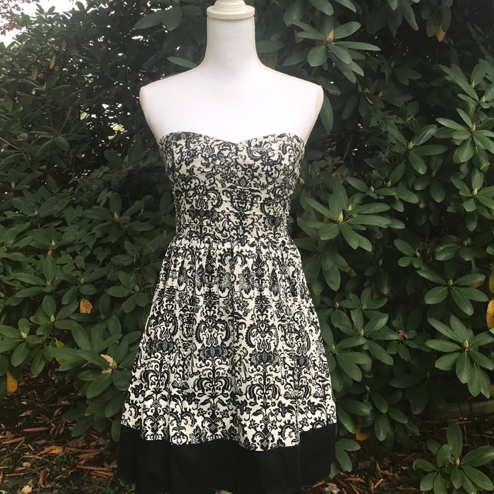 Trixxie Sz 3 Sweet Strapless Dress